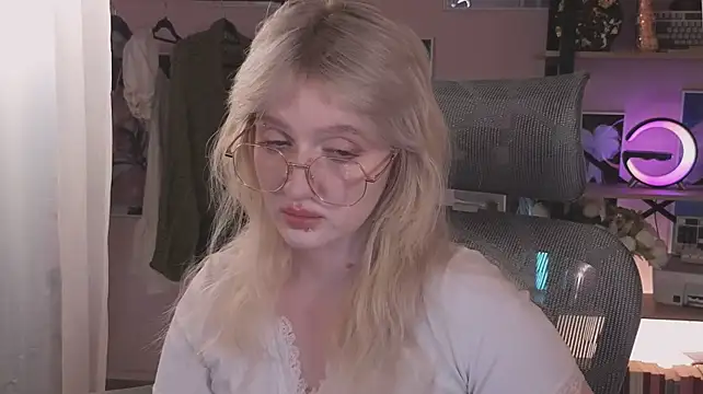 ELLIEJAY stripchat live cam model