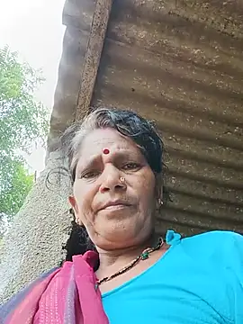 Rs_sonam stripchat live cam model