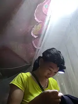 gio-thu stripchat live cam model