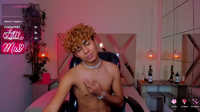 Anyelo_Twink stripchat live cam model