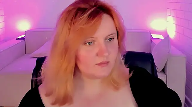 KathyBriggs stripchat live cam model