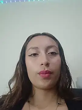 MiaSaen stripchat live cam model