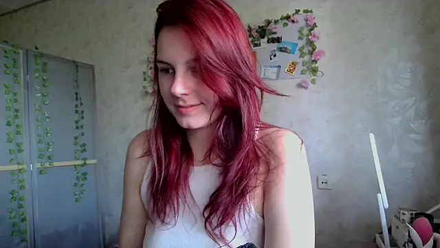 EvaShinee stripchat live cam model