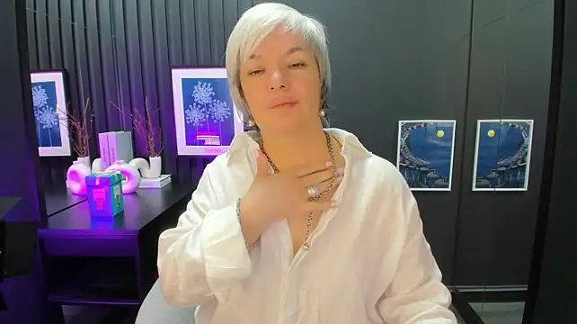 CarmenSoft stripchat live cam model