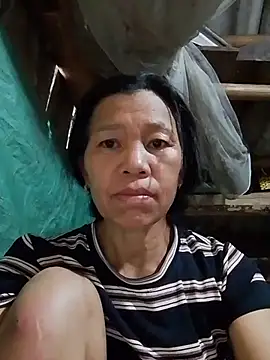 Hillary-01 stripchat live cam model