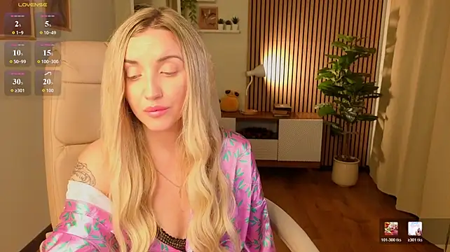 White_F0x stripchat live cam model