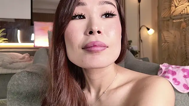 Yukisans stripchat live cam model