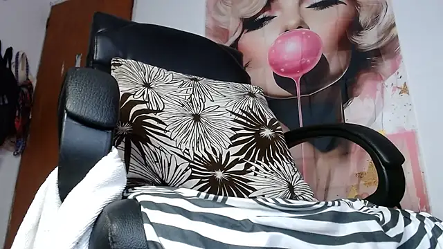 Sexy-Favgirl stripchat live cam model