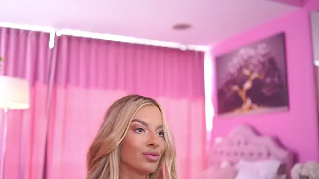 AnnSoleil stripchat live cam model