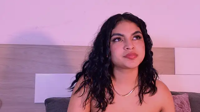 MelodyAlvarez stripchat live cam model