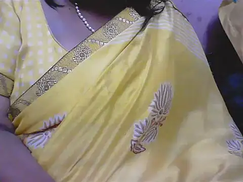 Sweet_ritika143 stripchat live cam model