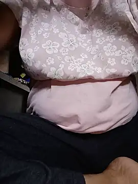09punjabi stripchat live cam model