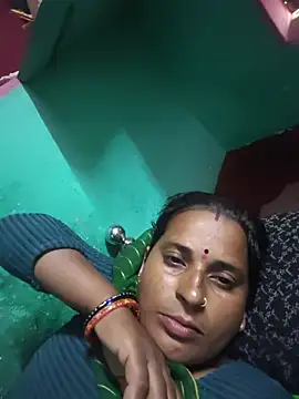Reena_lodha stripchat live cam model