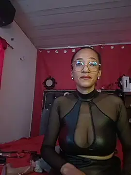 AmelieMartinez stripchat live cam model
