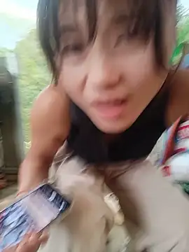 Linda-yiyi stripchat live cam model