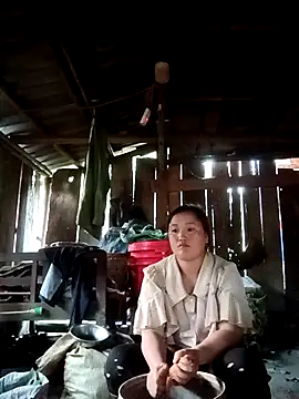 Nthk5 stripchat live cam model