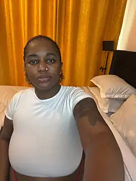 Honeylust26 stripchat live cam model