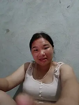-Pudi- stripchat live cam model