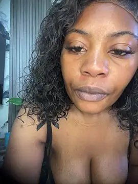 thethicktities stripchat live cam model