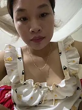 min2002a stripchat live cam model