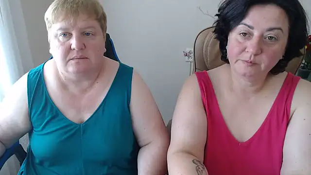 Lindy-Jeanie stripchat live cam model