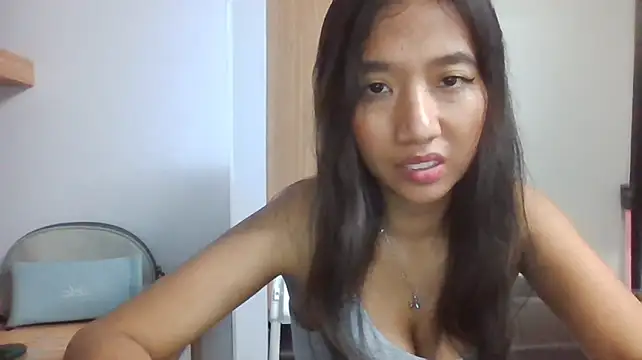 JenneferMicheau stripchat live cam model