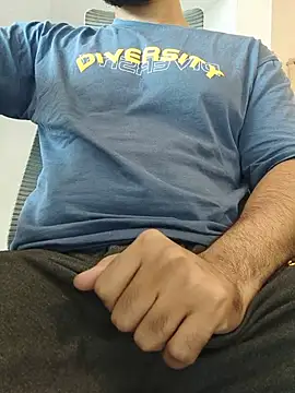 8inch_hunk19 stripchat live cam model