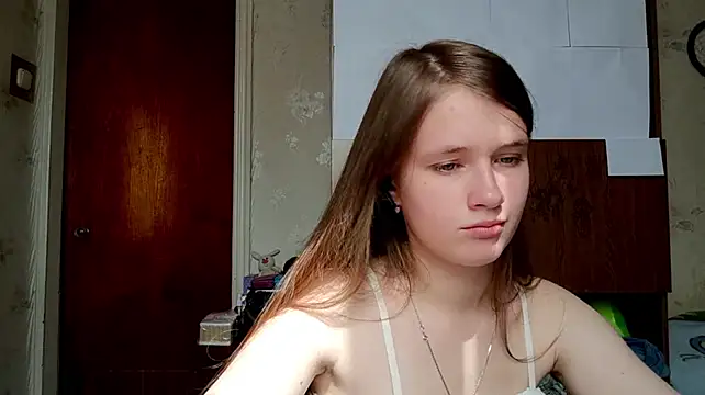 CecilleSollors stripchat live cam model