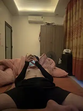 Depzaikhoaito98 stripchat live cam model
