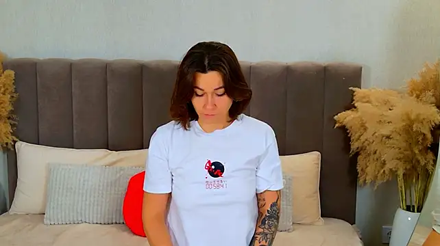 EdenSolis stripchat live cam model