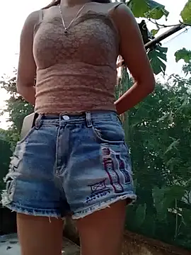 Zara-bebe stripchat live cam model
