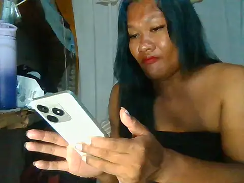miyalicious stripchat live cam model