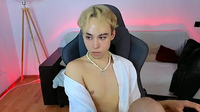 Yan_Cat stripchat live cam model