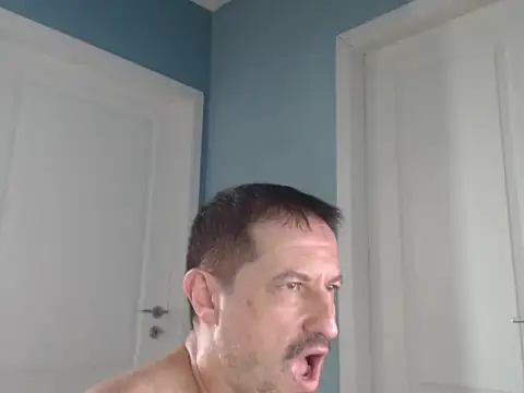 MisterFaithRO stripchat live cam model