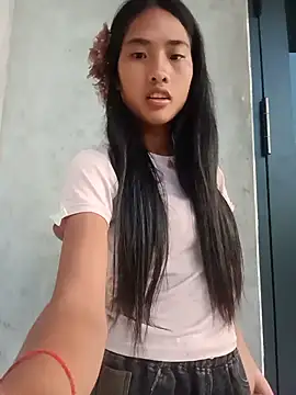 Hoa-tuylip stripchat live cam model