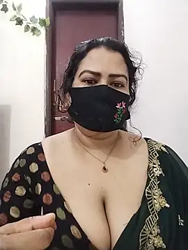 Star--Girl stripchat live cam model