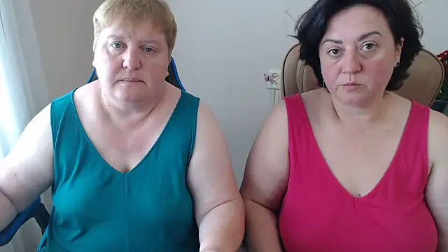 Lindy-Jeanie stripchat live cam model