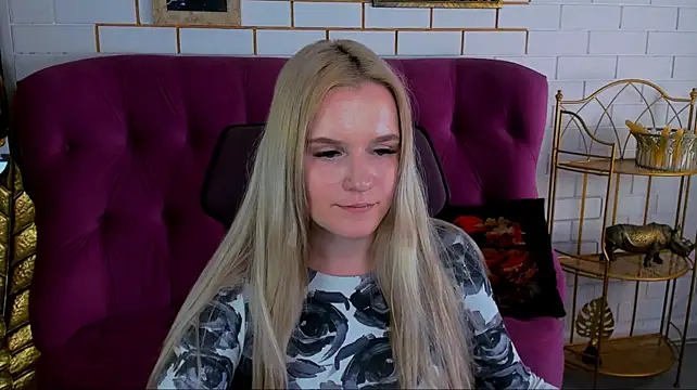 SherriButlers stripchat live cam model