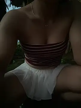 Ryry1188 stripchat live cam model