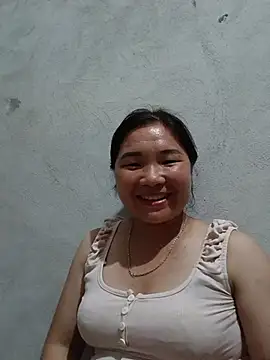 -Pudi- stripchat live cam model