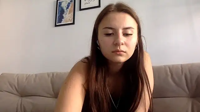 MelaniBaldini stripchat live cam model