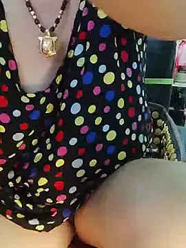 Hangem111 stripchat live cam model