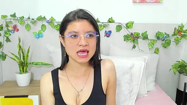 LindaCatalina_ stripchat live cam model