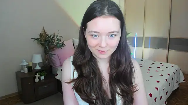 AlluringLookk stripchat live cam model