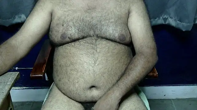 hairysubcub_70 stripchat live cam model