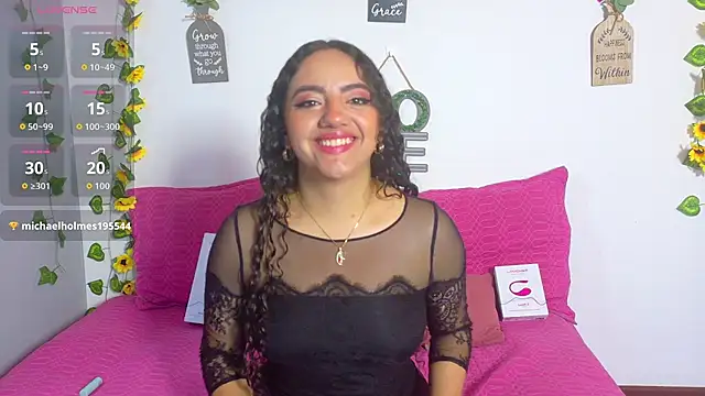 emiily_curly stripchat live cam model