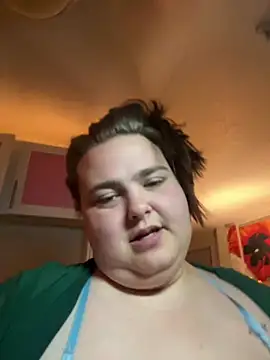 bbwBailey stripchat live cam model
