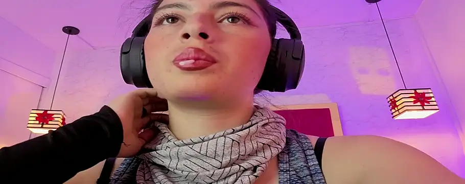moon_winy stripchat live cam model