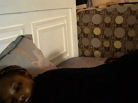 sumeyhia stripchat live cam model