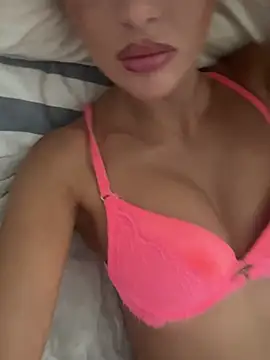 Angelb_ stripchat live cam model